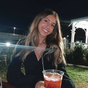 Meet your Posher, Alyssa